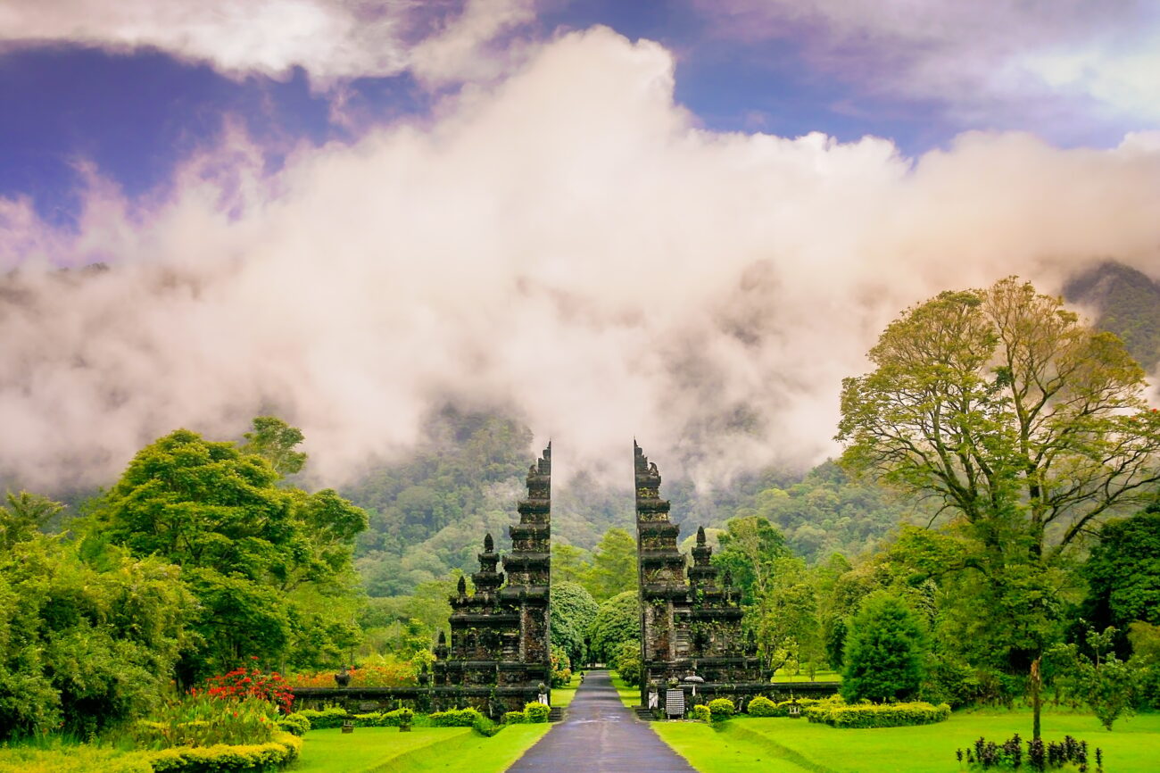hindu-temple-in-bali-e1747921653505.jpg